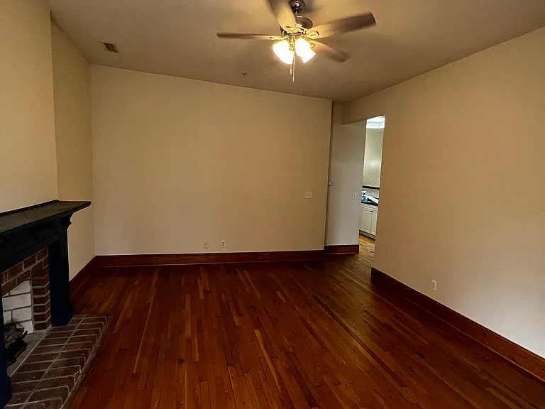 909 W Grace St #3 — Photo 3