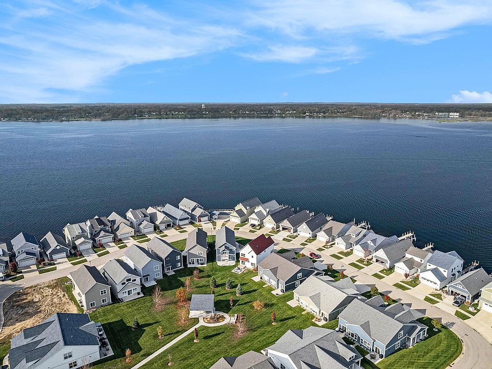 328 Terrace Point Cir, Muskegon, MI 49440 Zillow
