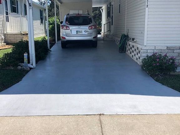 2nd image of 512 Cary Ln