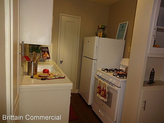 3rd image of 1730 O St #D