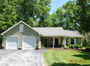 7453 Bergin Rd, Howell, MI 48843