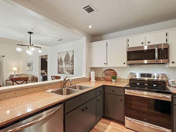 4th image of 2401 Eilers Ln Unit 102