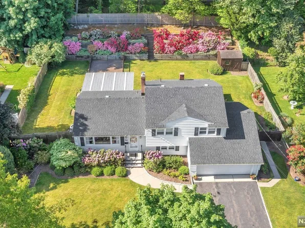 66 Susan Dr, Closter, NJ 07624