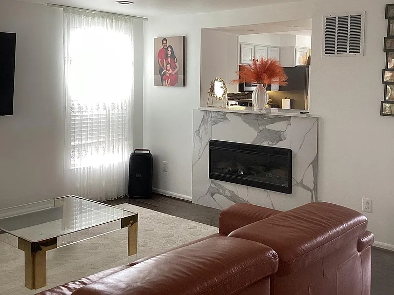 3355 Canton Ct — Photo 3