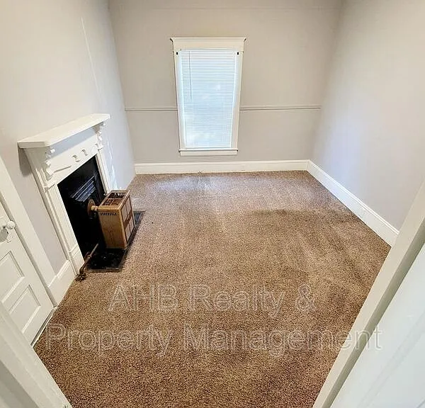 633 Tucker St #A — Photo 6