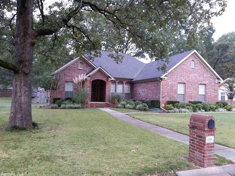 1st image of 19 Water Oak Dr