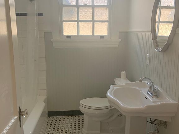 4th image of 4467 Spain St
