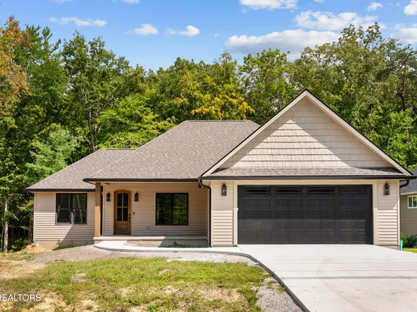 151 Hawes Cir, Crossville, TN 38558