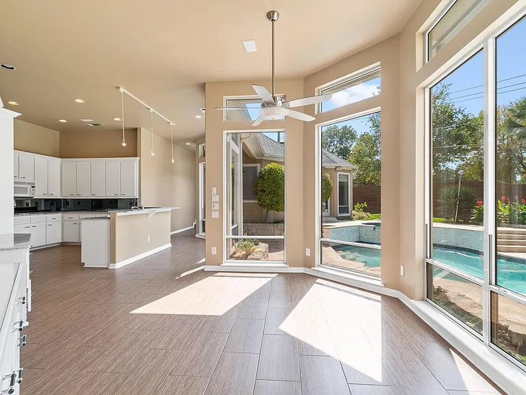 6020 Parksedge Ln — Photo 13