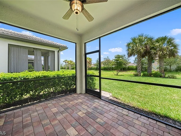 3685 E Hampton Cir — Photo 28