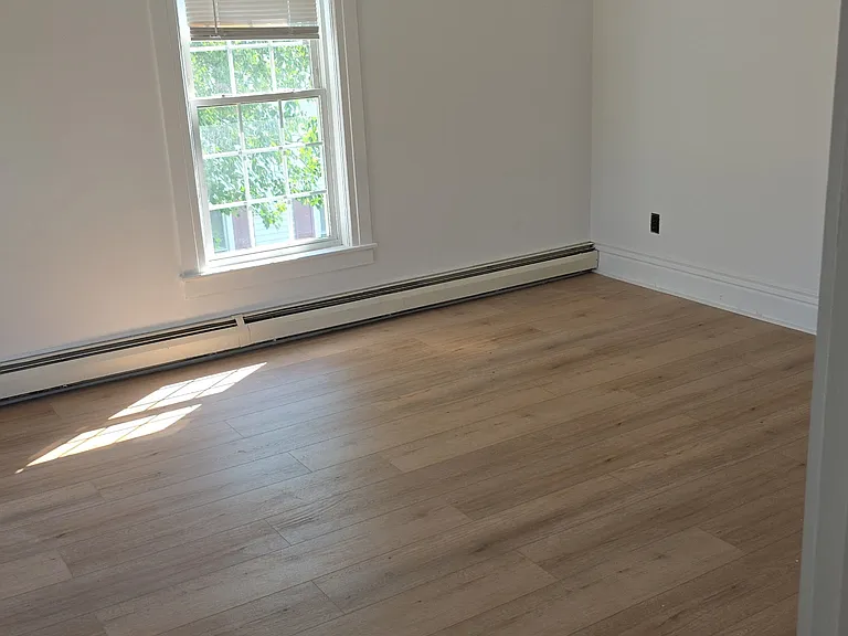 163 Pleasant St #2E — Photo 8