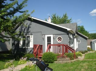 537 2nd Ave SW, Wells, MN 56097