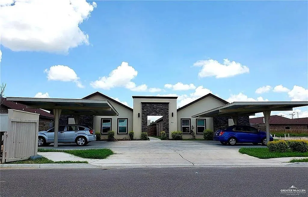 2 bed, 2.0 bath, 3192 sqft, $900 — Photo 1