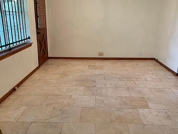 3rd image of 5626 Meadow Creek Ln