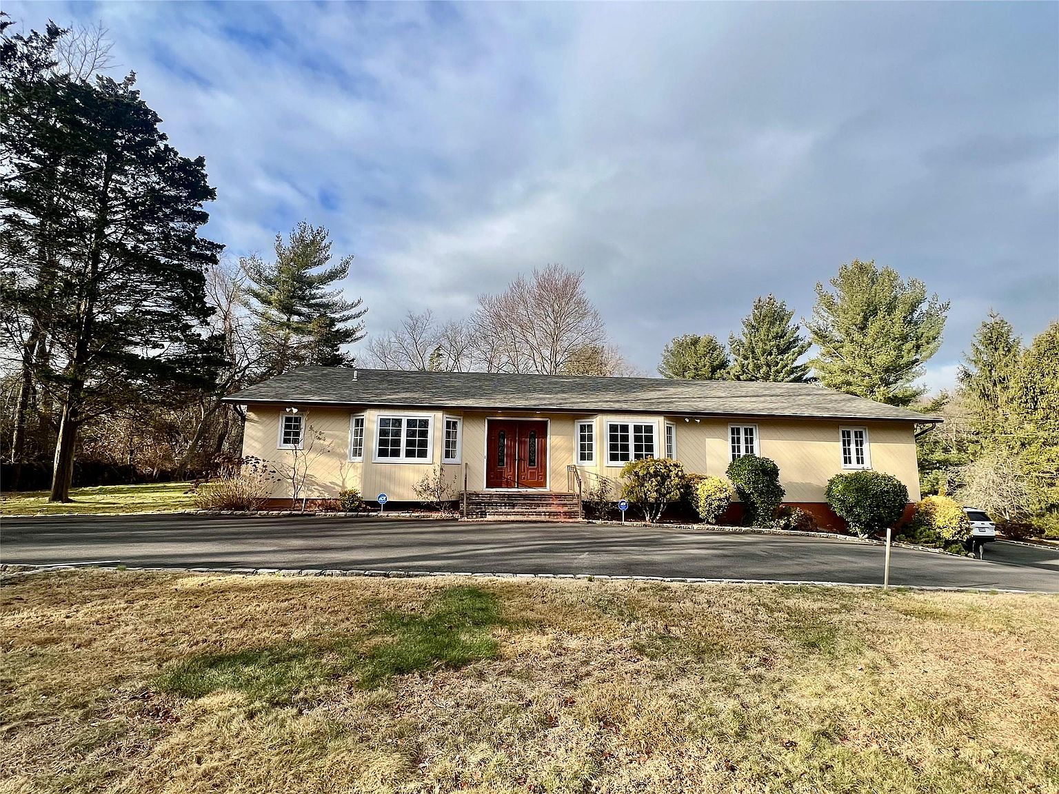 19 Berry Hill Road, Oyster Bay, NY 11771 | Zillow