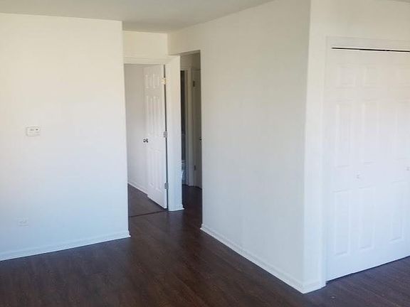 4th image of 5337 W 53rd Pl #1