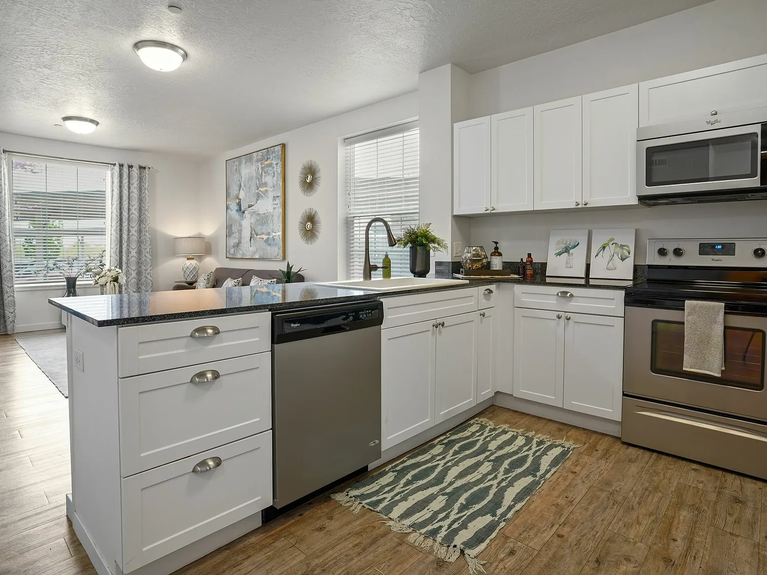 The Ivy at Draper 55+ Active Adult Apartments — Photo 3