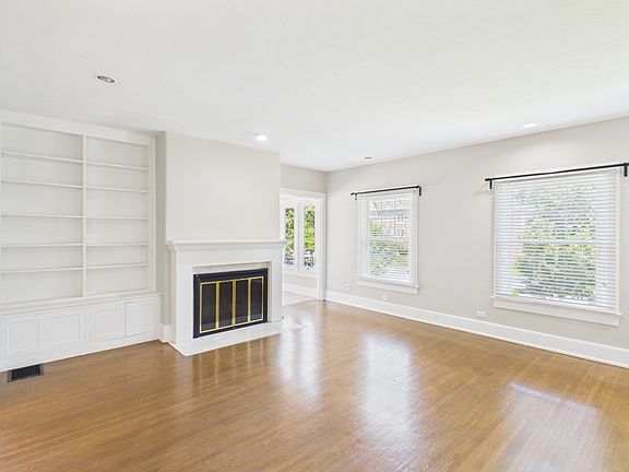 4th image of 2044 Douglass Blvd #2