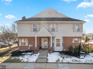 33 Red Tail Ct, Royersford, PA 19468