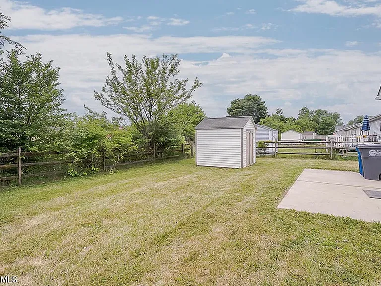 411 Waybridge Rd — Photo 28