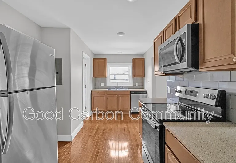 84 Crane St #5 — Photo 1
