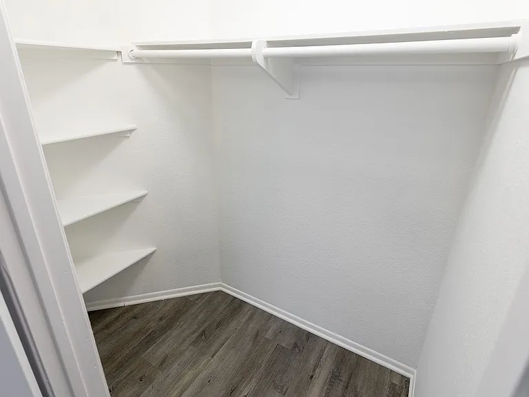 2039 North Las Palmas Ave — Photo 21