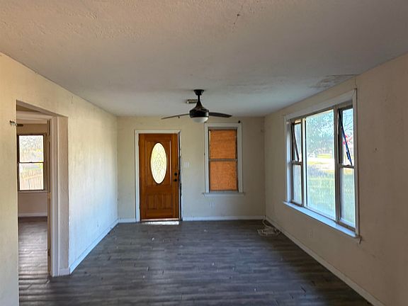 4th image of 2999 Manning St