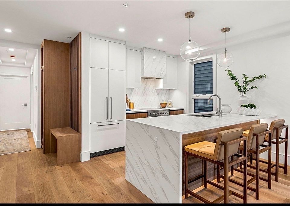 1st image of 185 E St #2