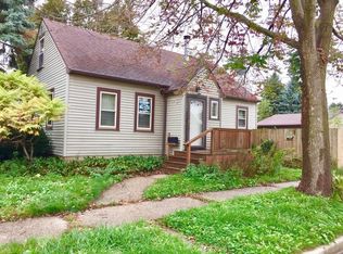3205 74th St, Kenosha, WI 53142