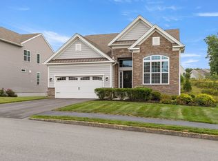64 Pine Tree Dr #64, Methuen, MA 01844