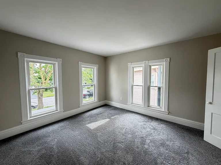 320 Chestnut St #2 — Photo 32