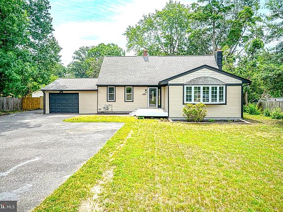 2nd image of 299 Hickstown Rd