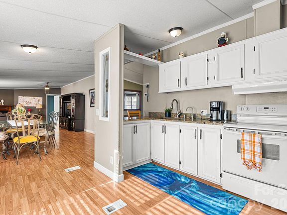 2nd image of 1817 Ellick Dr