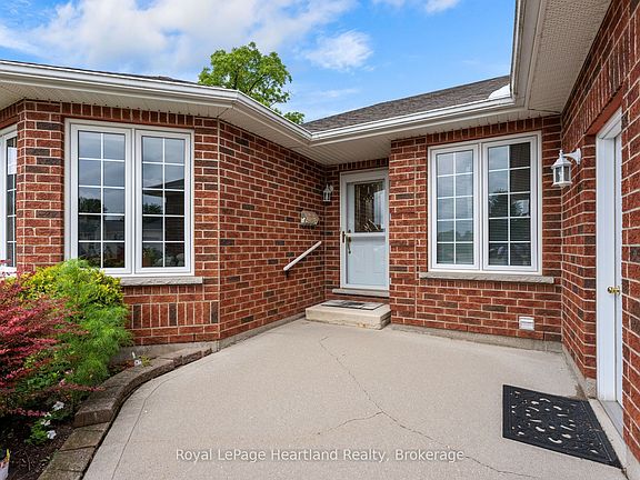 3rd image of 30 Ann St #29