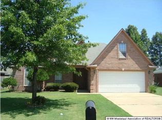 4074 Ravenwood Dr, Horn Lake, MS 38637