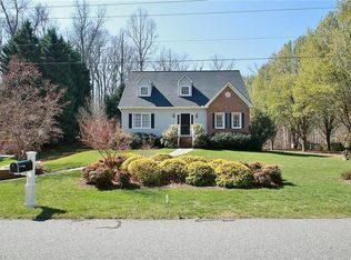 6370 Armsburg Rd, Clemmons, NC 27012