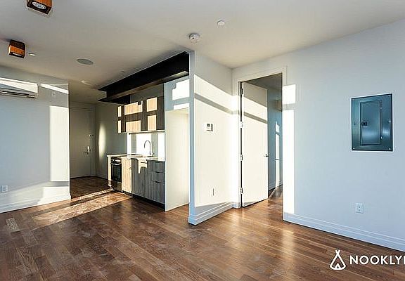 5th image of 260 Knickerbocker Ave #10E