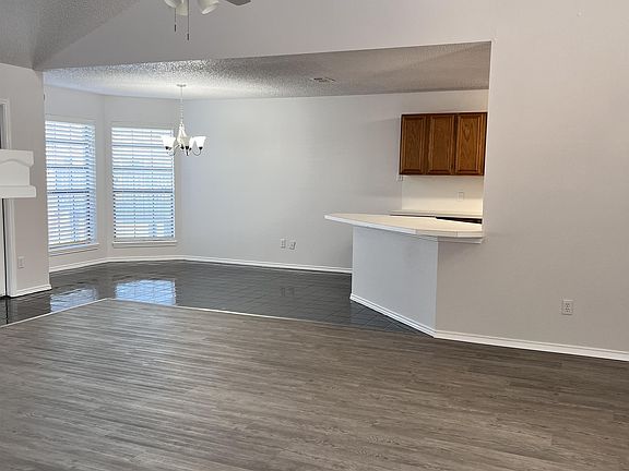 4th image of 13930 Dasmarinas Dr