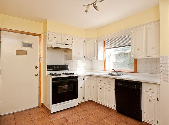 4th image of 4514 W Wrightwood Ave