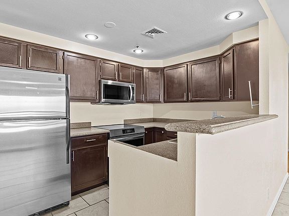 5th image of 1111 Horizon Dr APT 310