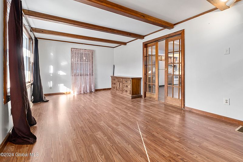 4th image of 378 Gansevoort Road
