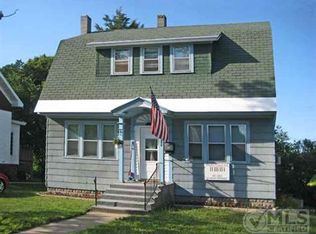 117 E Chocolay St, Munising, MI 49862