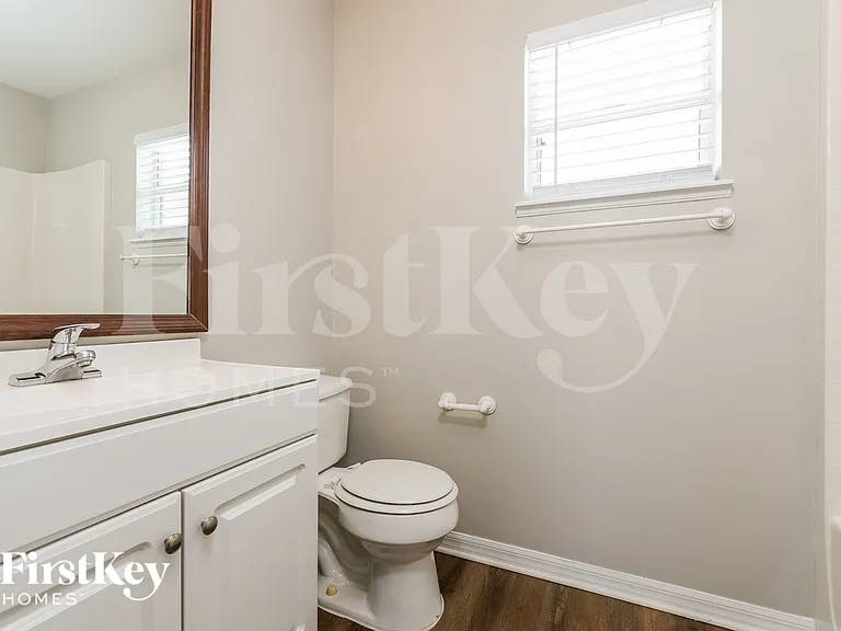 817 Grantham Dr — Photo 11
