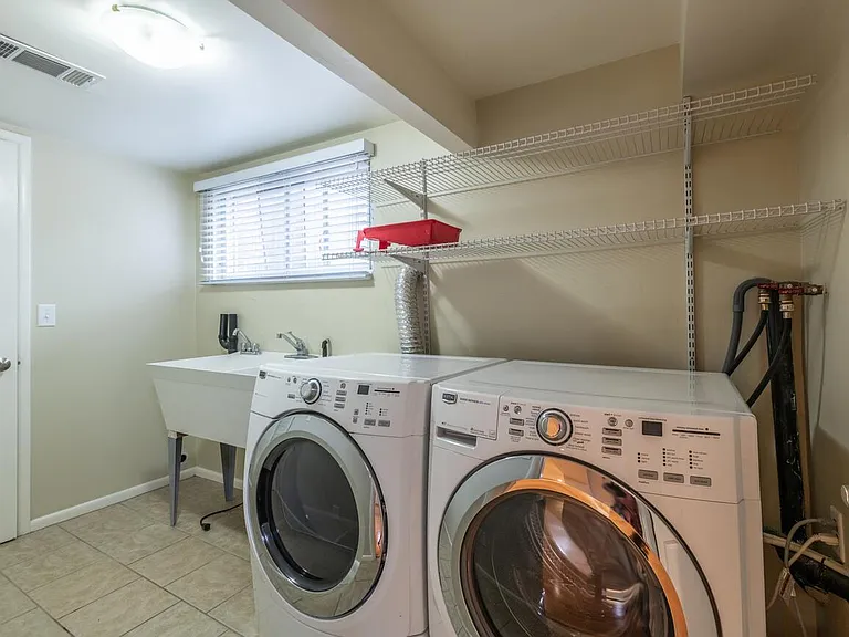 4327 S 2900 E — Photo 27