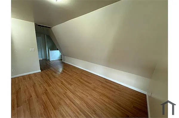 Building Photo - 44 Durand Pl #3