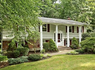 2394 Mark Rd, Yorktown Heights, NY 10598