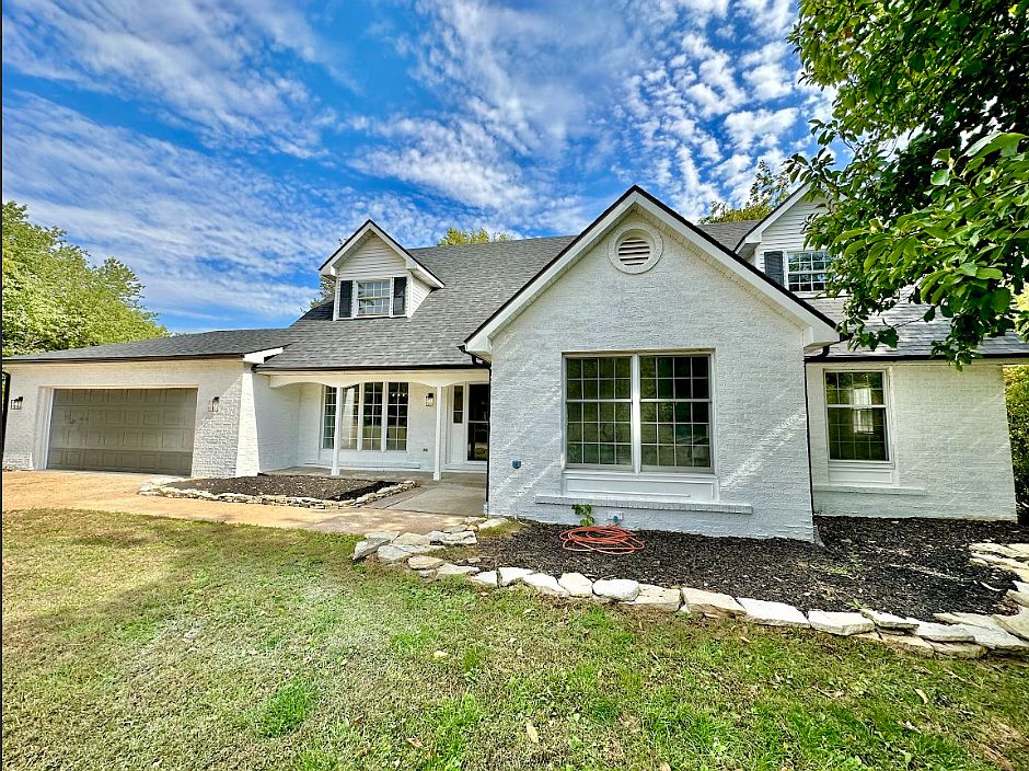 1st image of 28 Glen Echo Dr