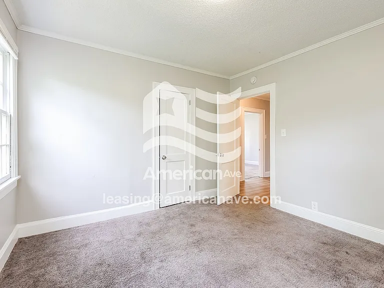 1176812_011_bedroom_12.jpg