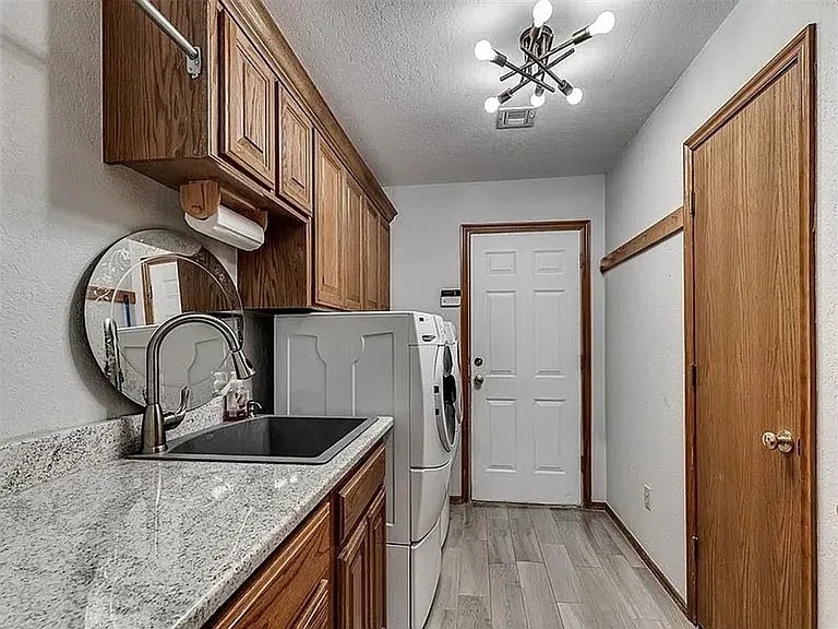 4012 Morning Star Dr — Photo 10