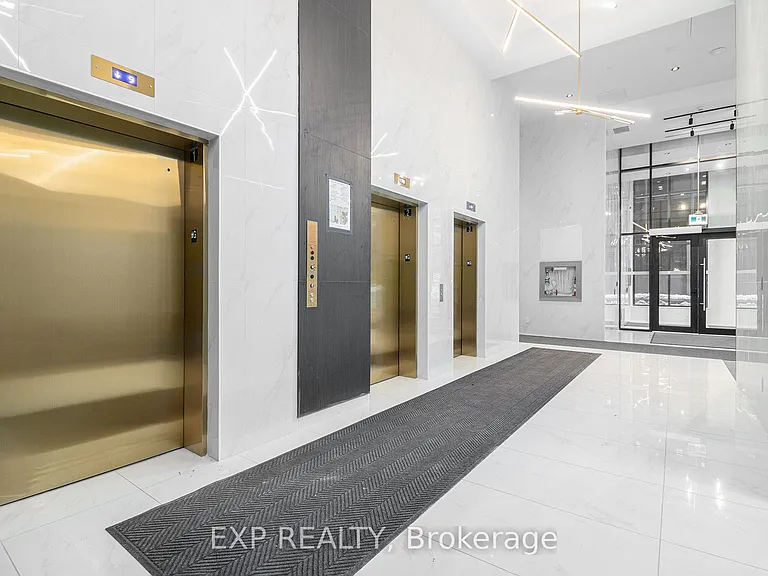 180 George St #1301 — Photo 3